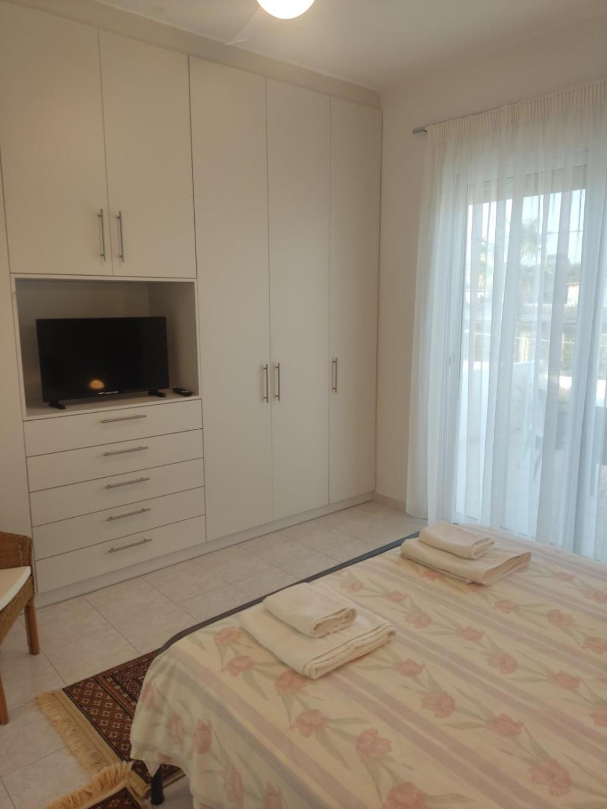 Katerina Summerhouse Dhaskalion Luaran gambar